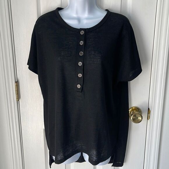 Button down T-shirt - Picture 1 of 2